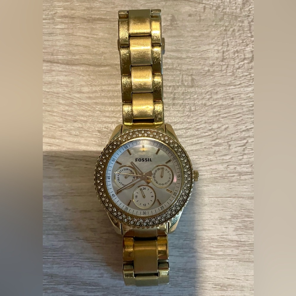 Fossil Women’s Gold Tone Crystal Bezel Watch with Mother of Pearl Dial - Picture 2 of 9